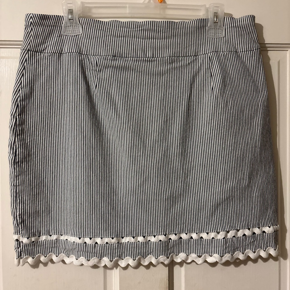 crown & ivy dark Blue and White Striped skort with Ric Rac Trim